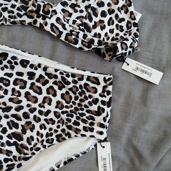 Vitamin A Neutra Barcelona Bikini Set - Picture 2 of 3